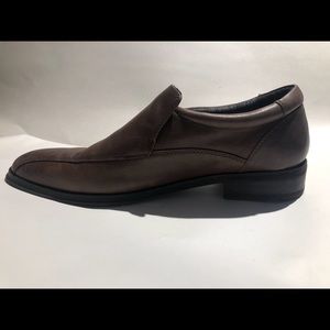Vionic slip on loafer
